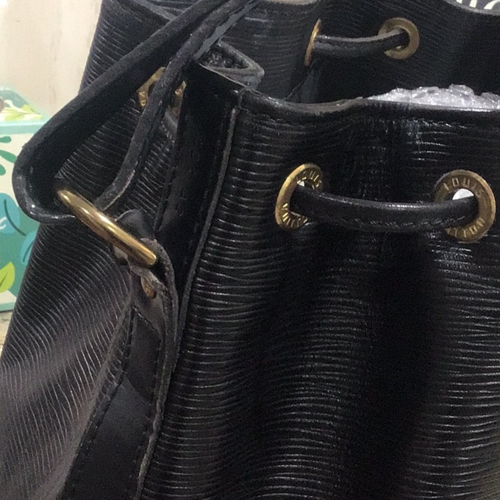 Louis Vuitton Black Epi Leather NOE Bucket Bag w/ dust bag EXCELLENT CONDITION - Picture 5 of 16